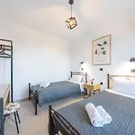 Roys Blu Gasthof Kávos