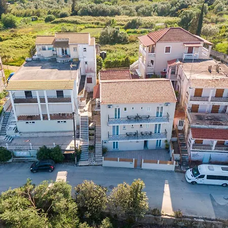 Roys Blu Kavos